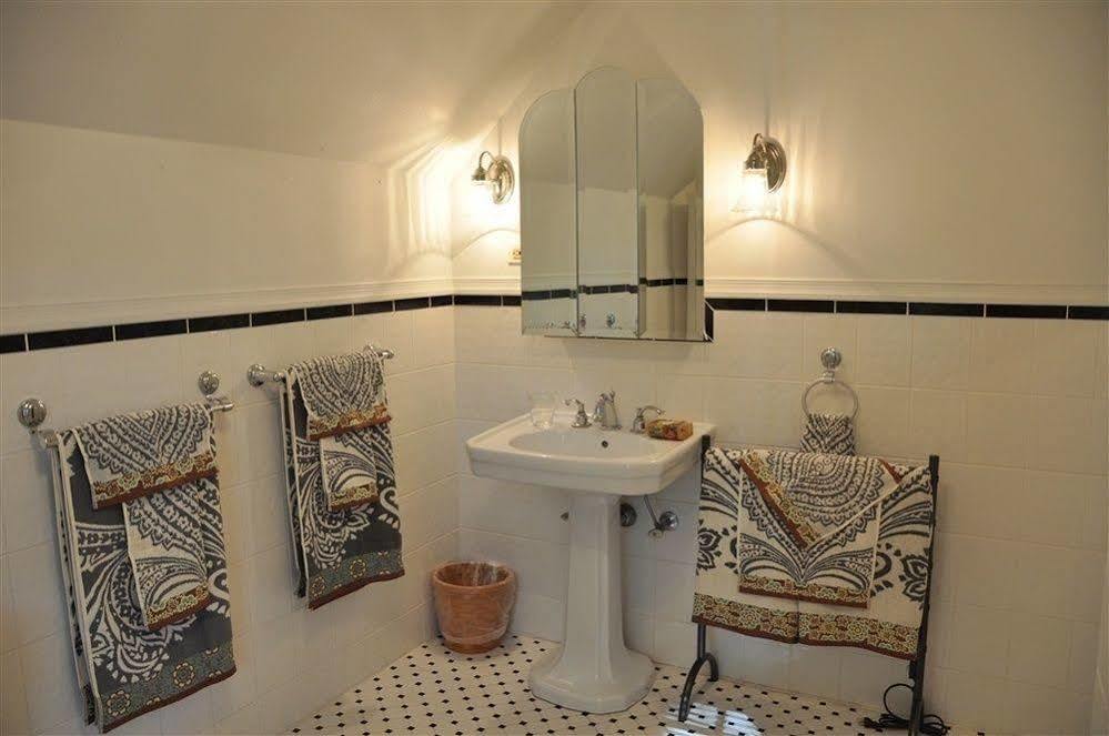 Wayne Bed & Breakfast Inn (Adults Only) Esterno foto